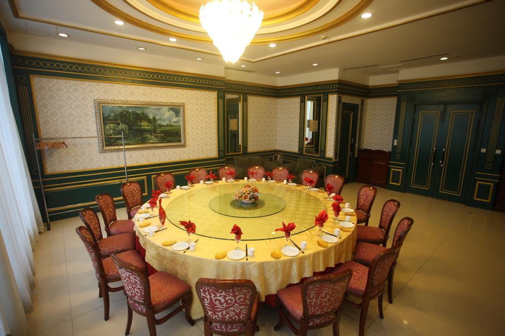 Milky Way Hotel Harbin Exterior foto